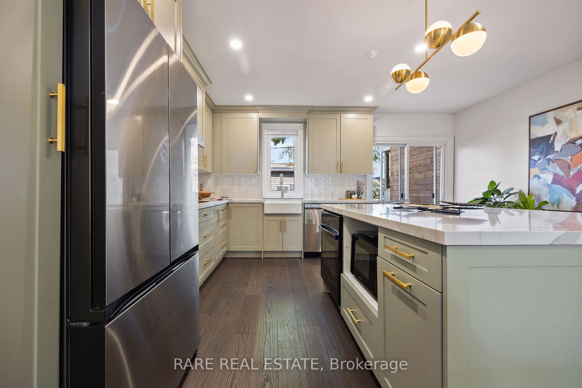 28 Guestville Ave