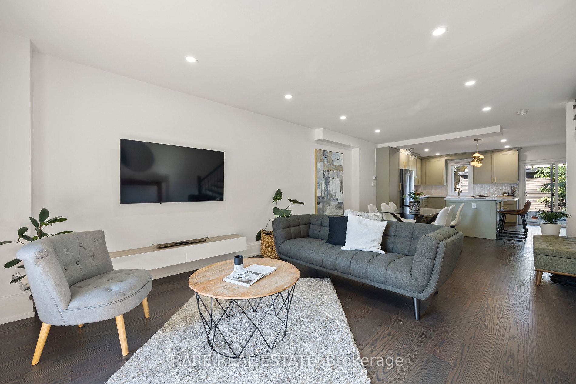 28 Guestville Ave