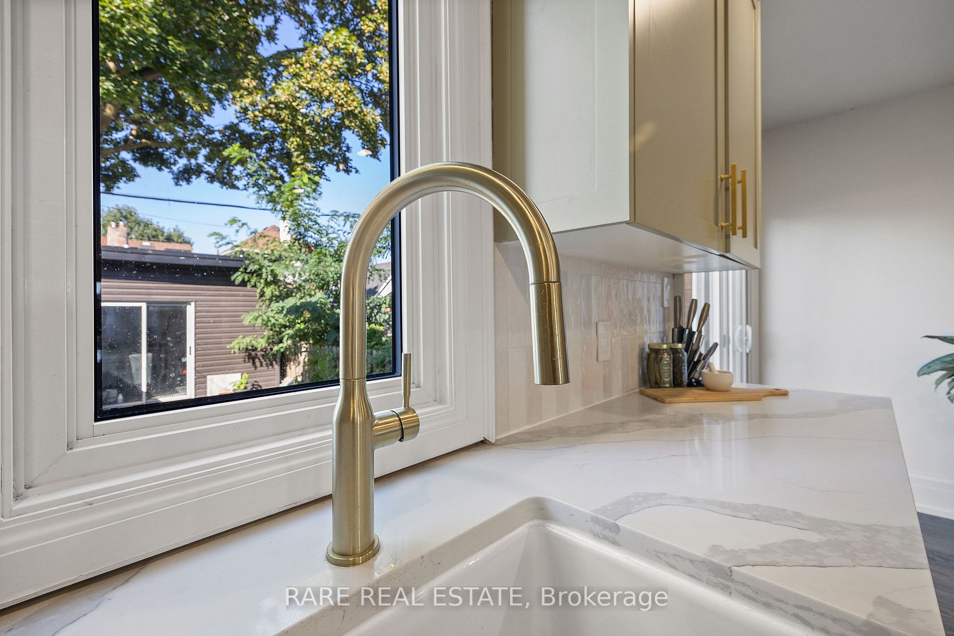 28 Guestville Ave
