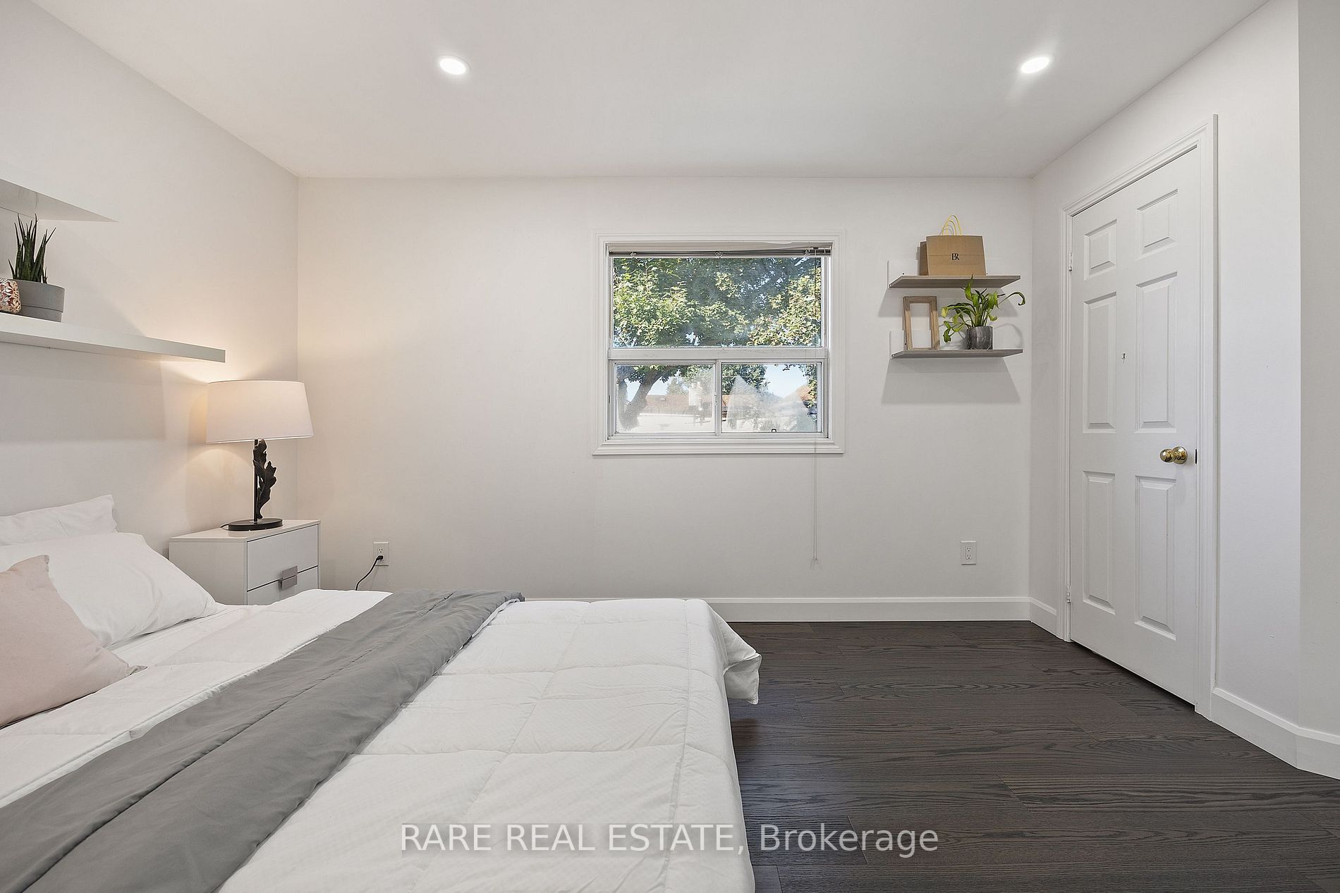28 Guestville Ave