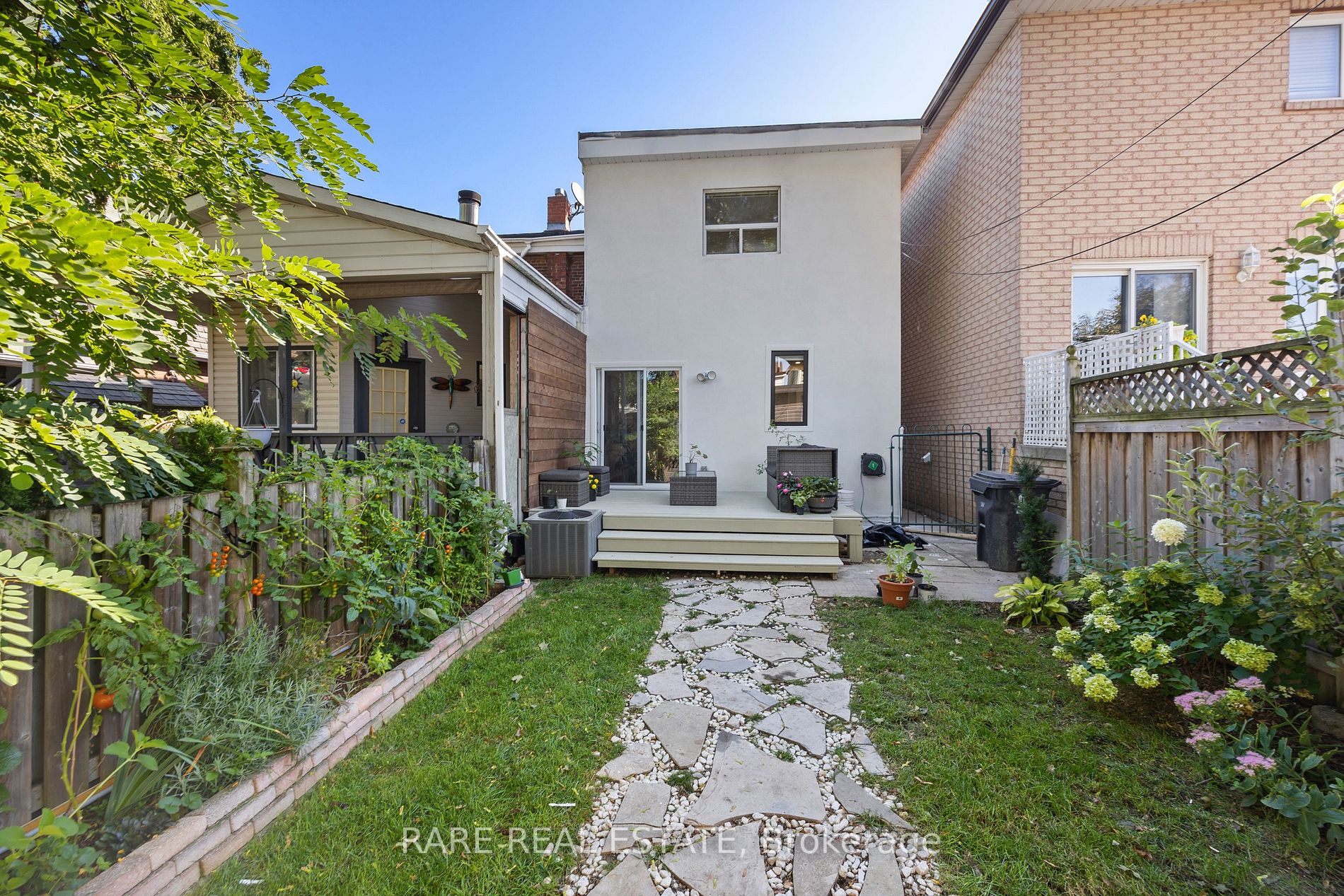 28 Guestville Ave