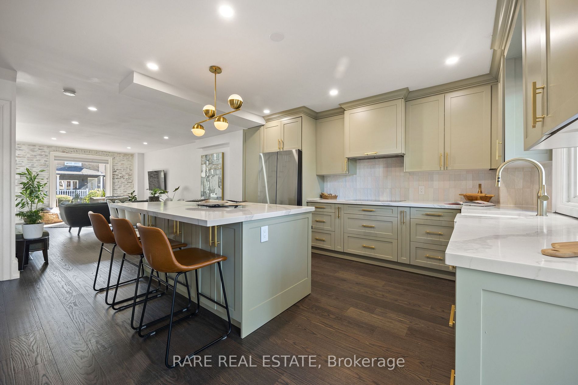 28 Guestville Ave