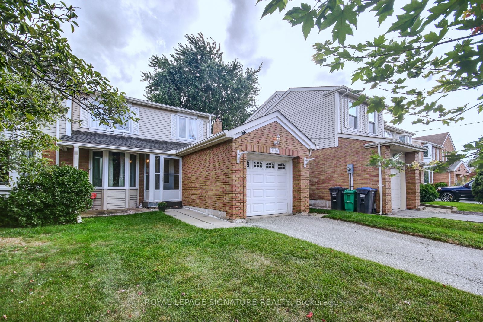 4188 Martlen Cres