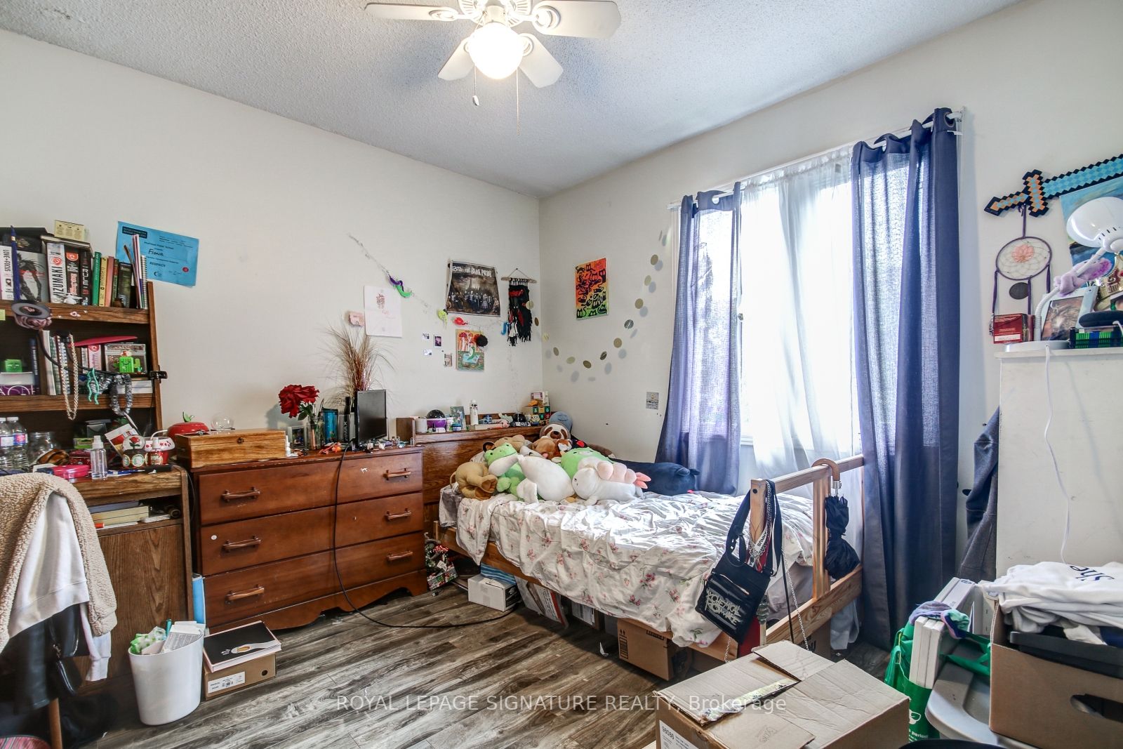 4188 Martlen Cres