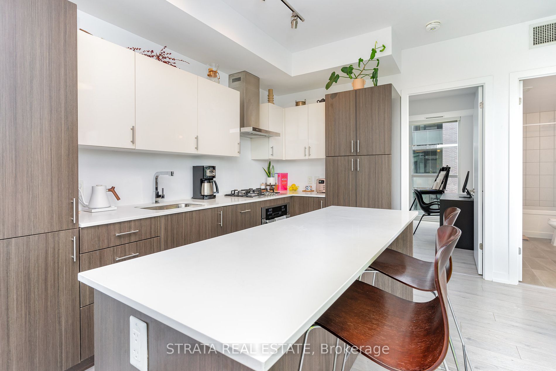38 Howard Park Avenue, #418