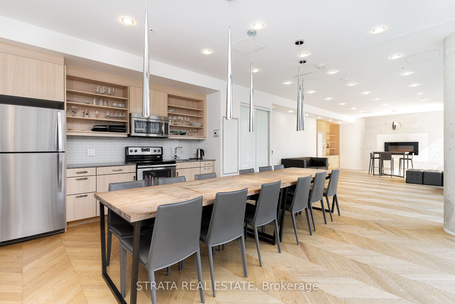 38 Howard Park Avenue, #418