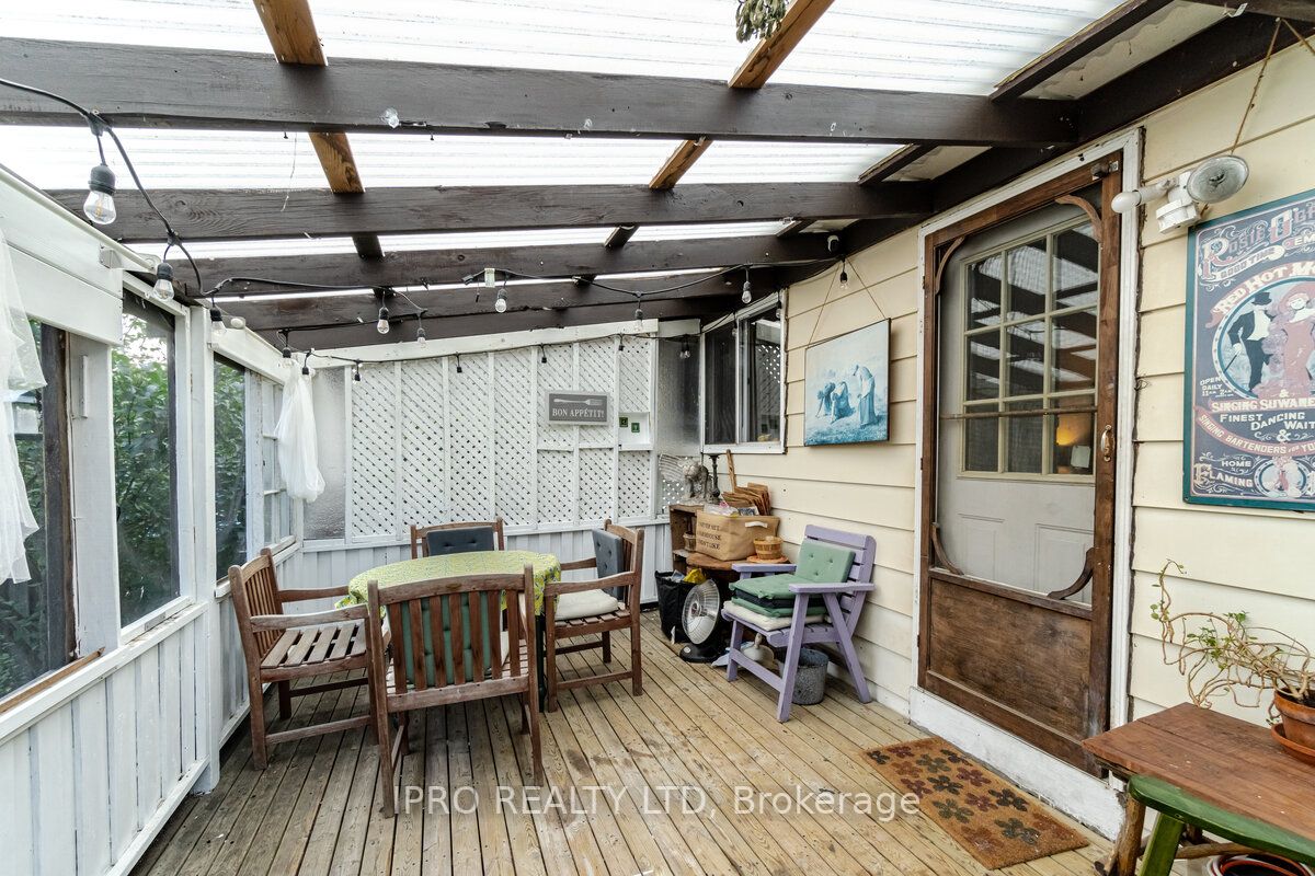 219 Rutherford Road N