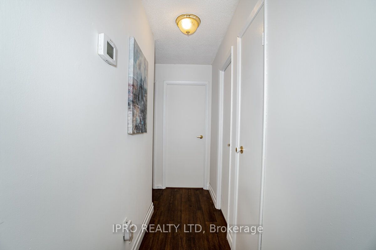 219 Rutherford Road N