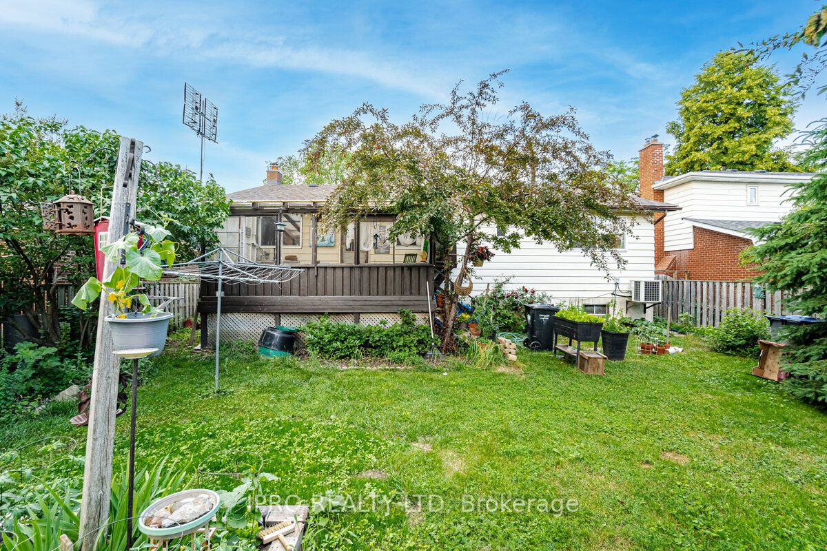 219 Rutherford Road N