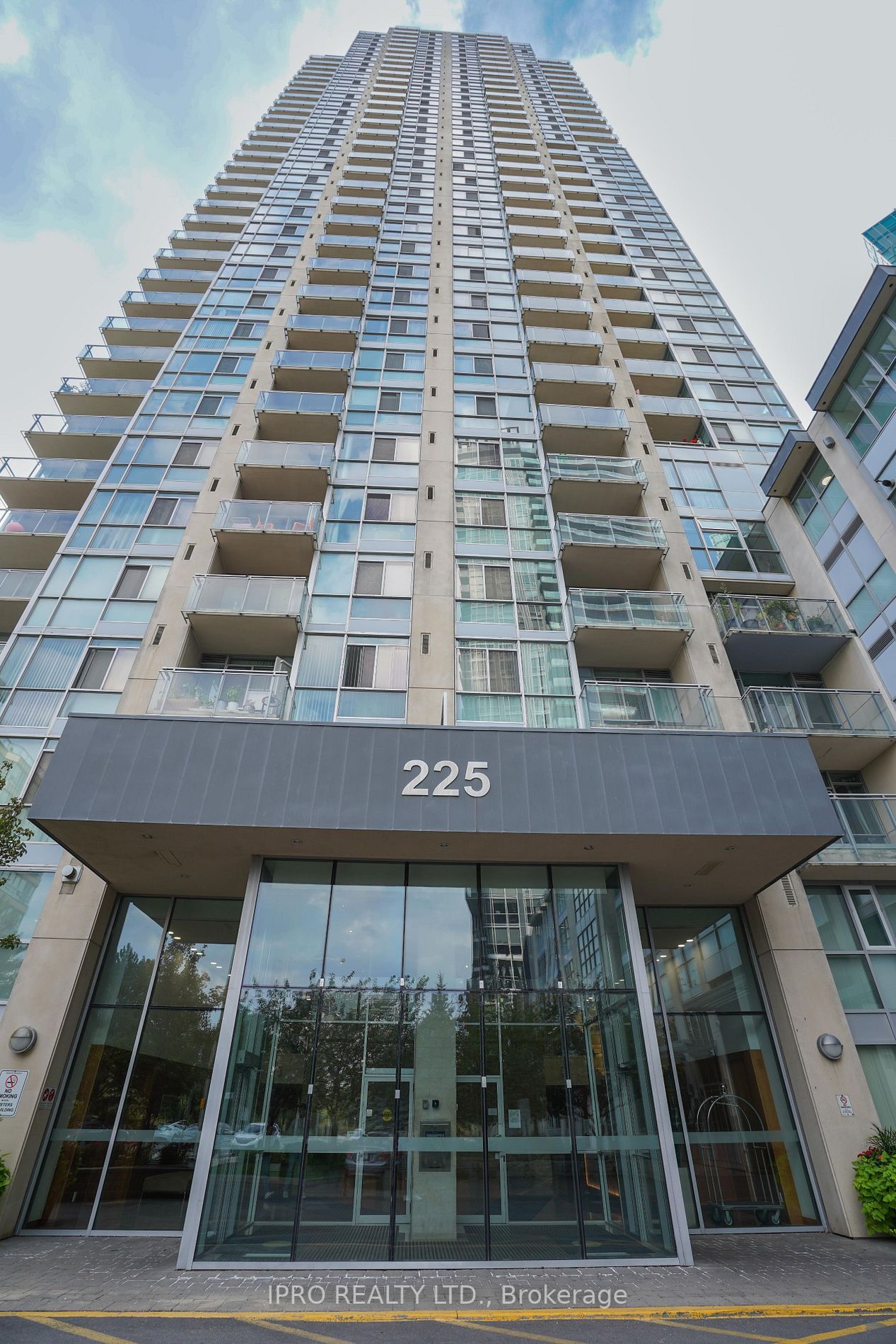 225 Webb Dr, #2104