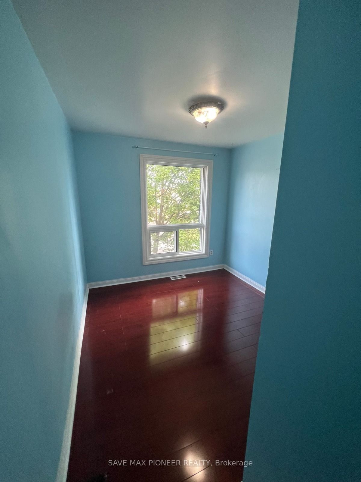 28 Gailwood Crt, #(Upper)