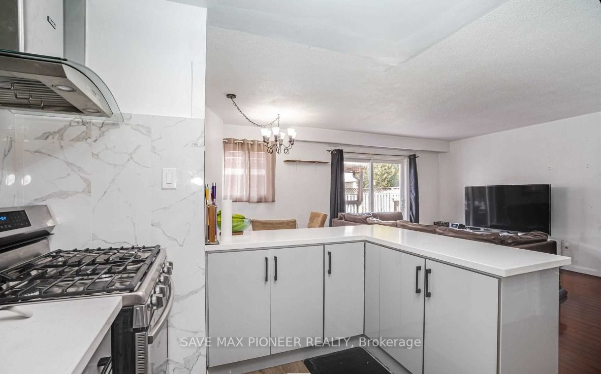 28 Gailwood Crt, #(Upper)