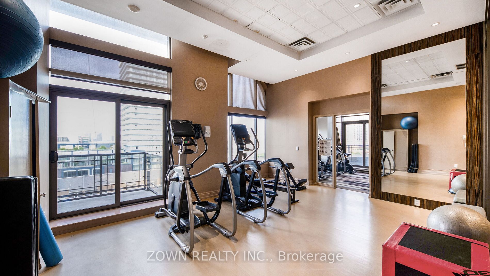 385 Prince Of Wales Drive, #2301