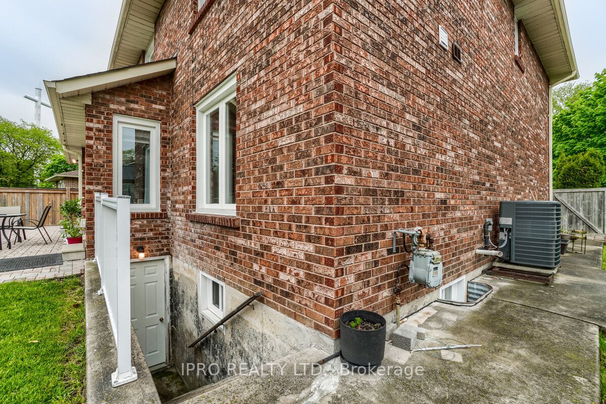 1236 Fleet St