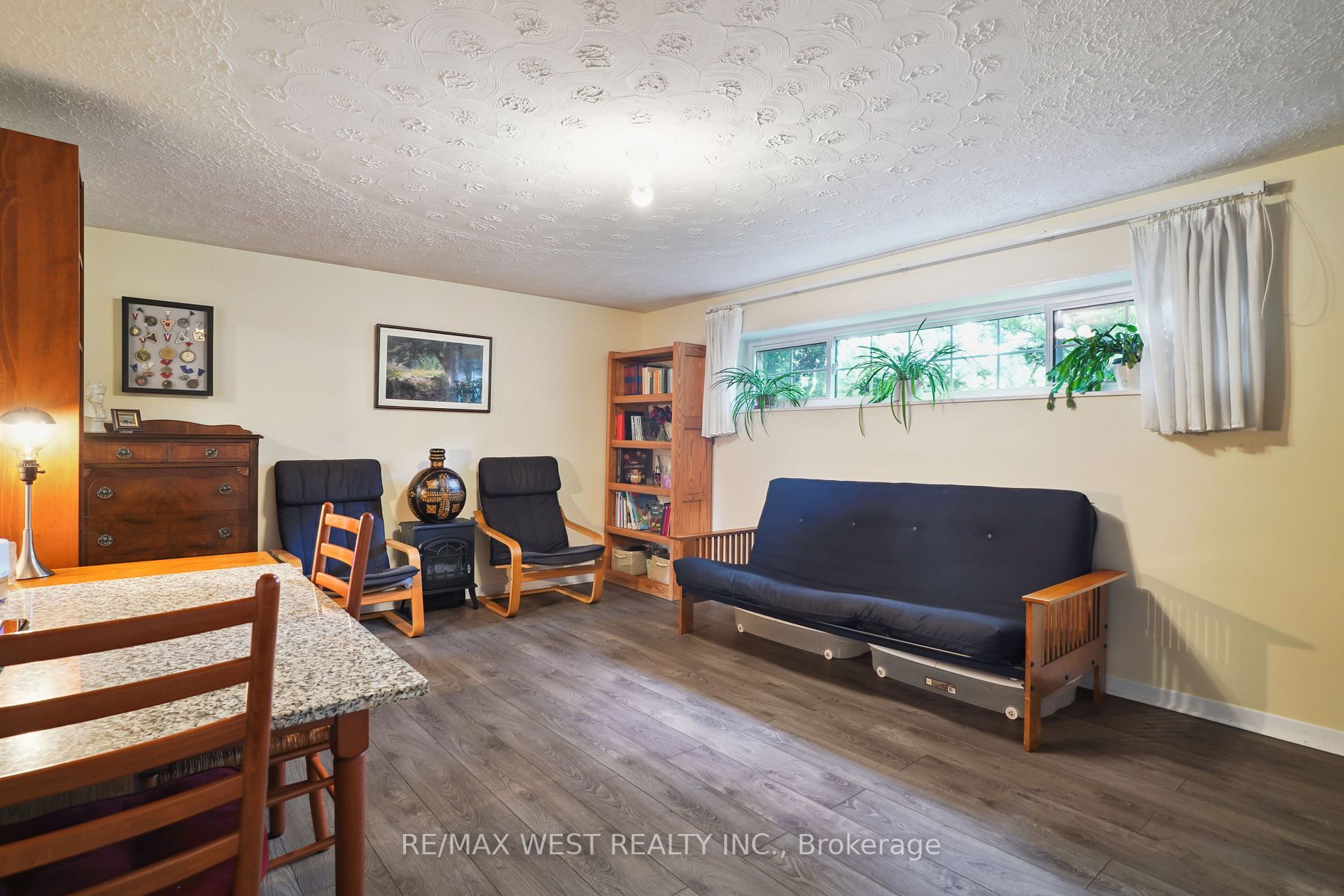 305 Sunset Dr