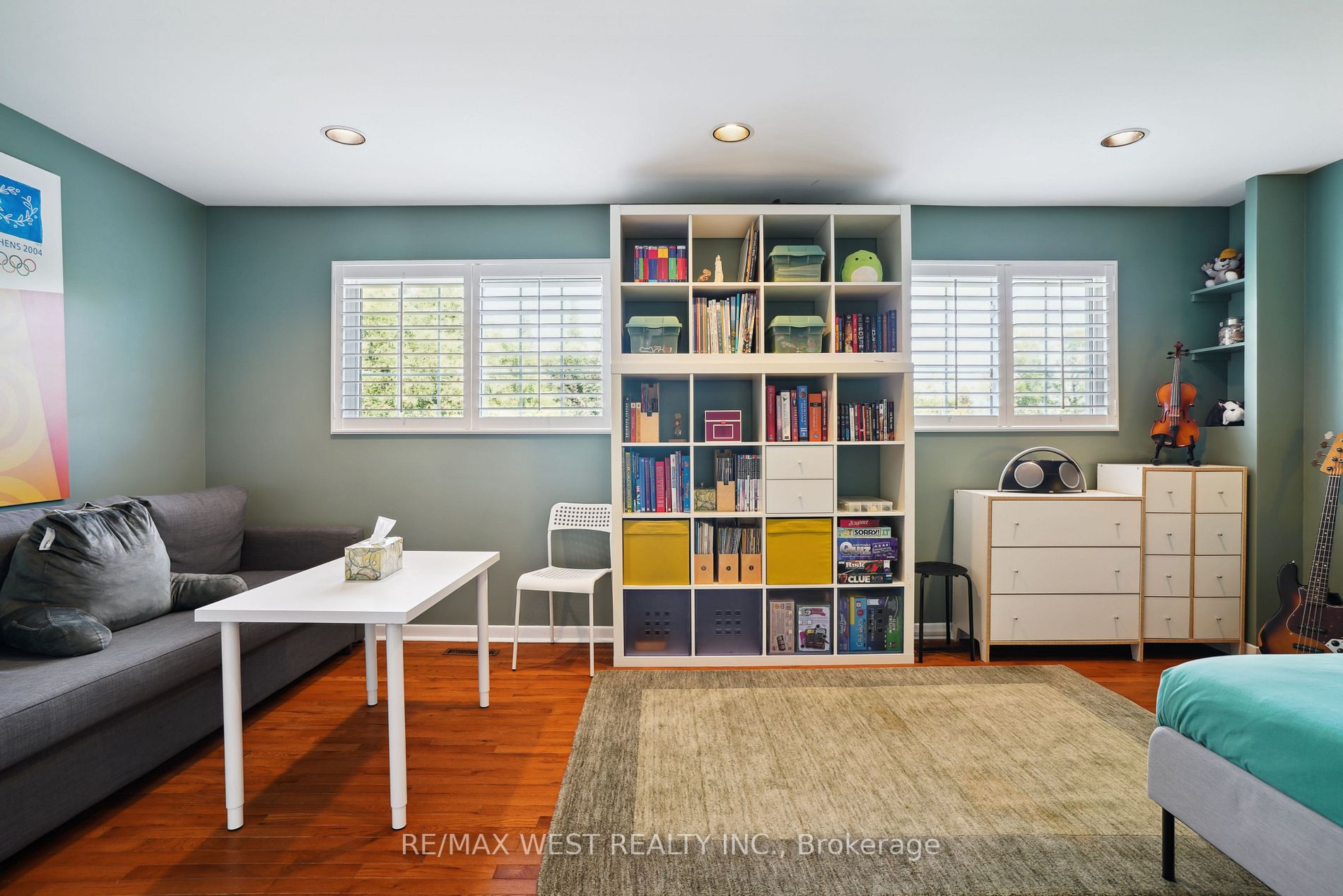 305 Sunset Dr