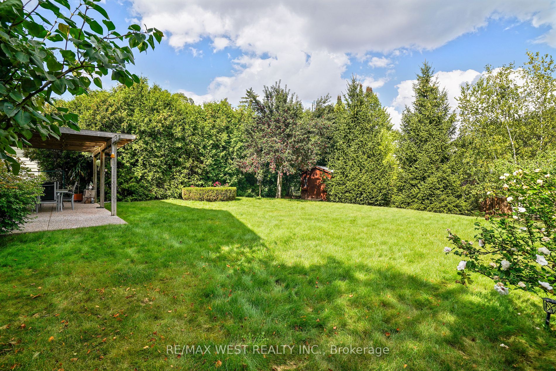 305 Sunset Dr