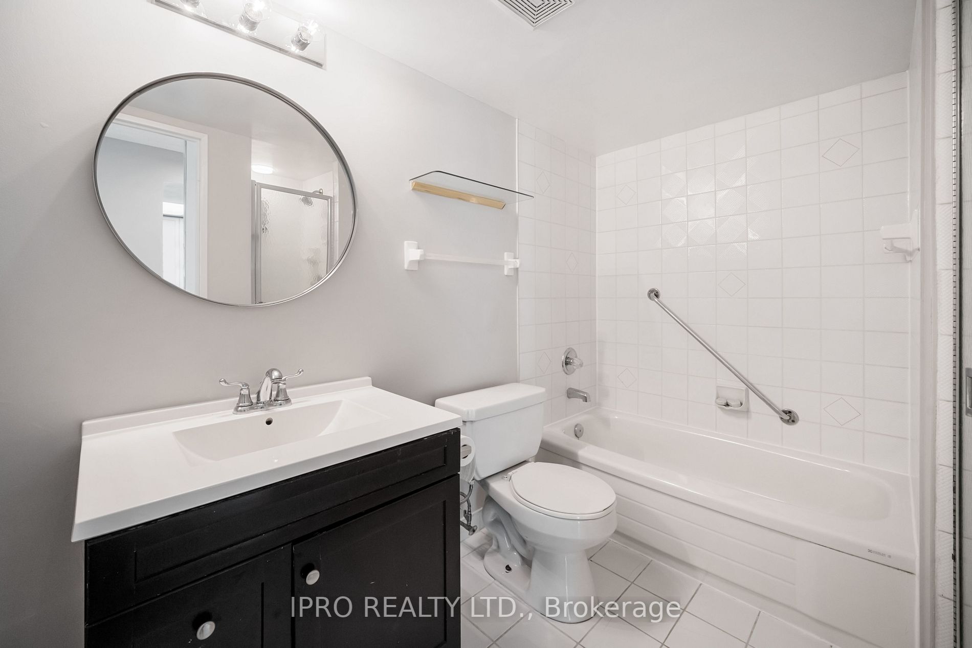 75 King St E, #206