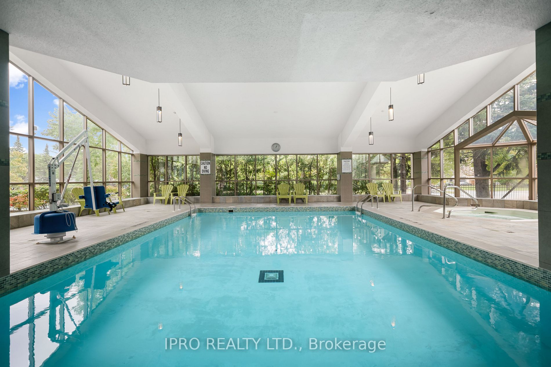 75 King St E, #206