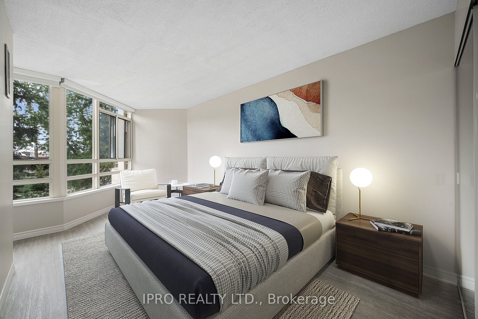 75 King St E, #206