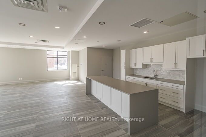 150 Oak Park Blvd, #509