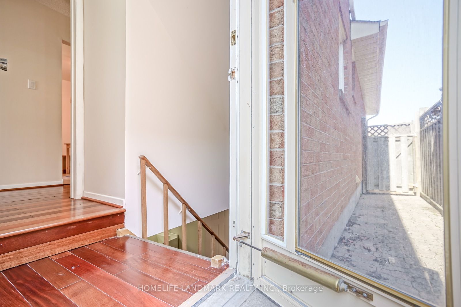 15 Hanson Rd