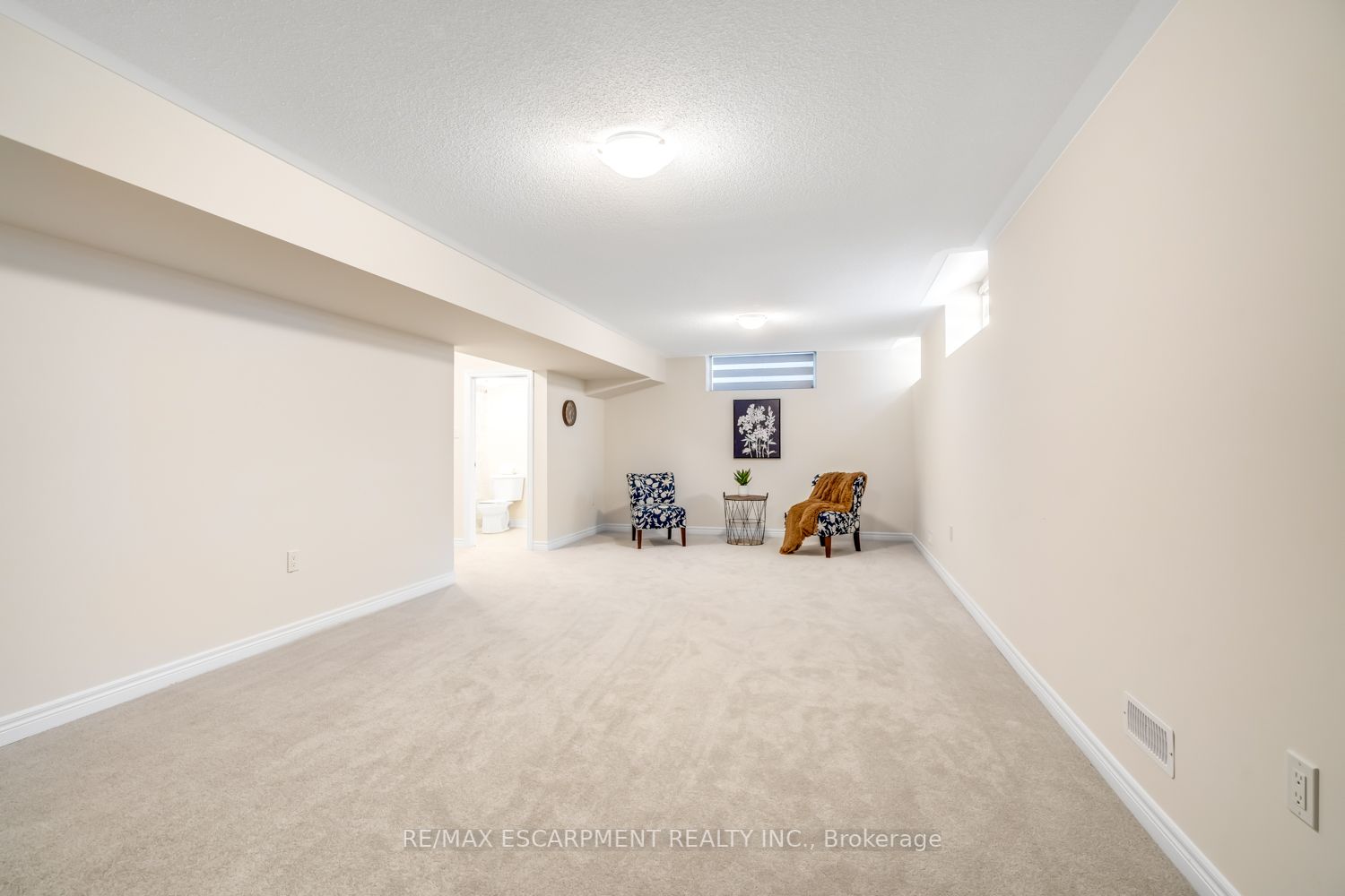3916 Koenig Rd