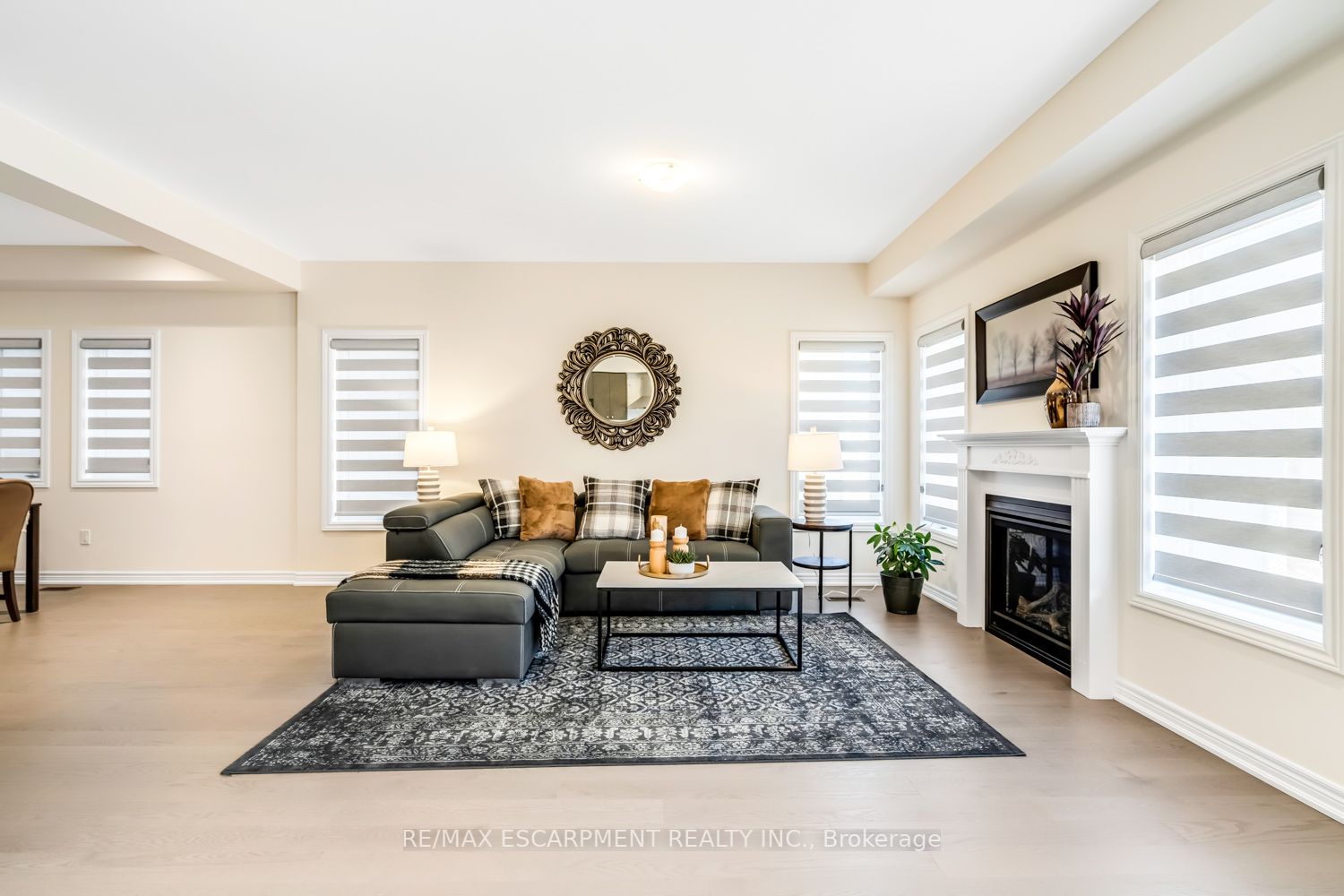 3916 Koenig Rd