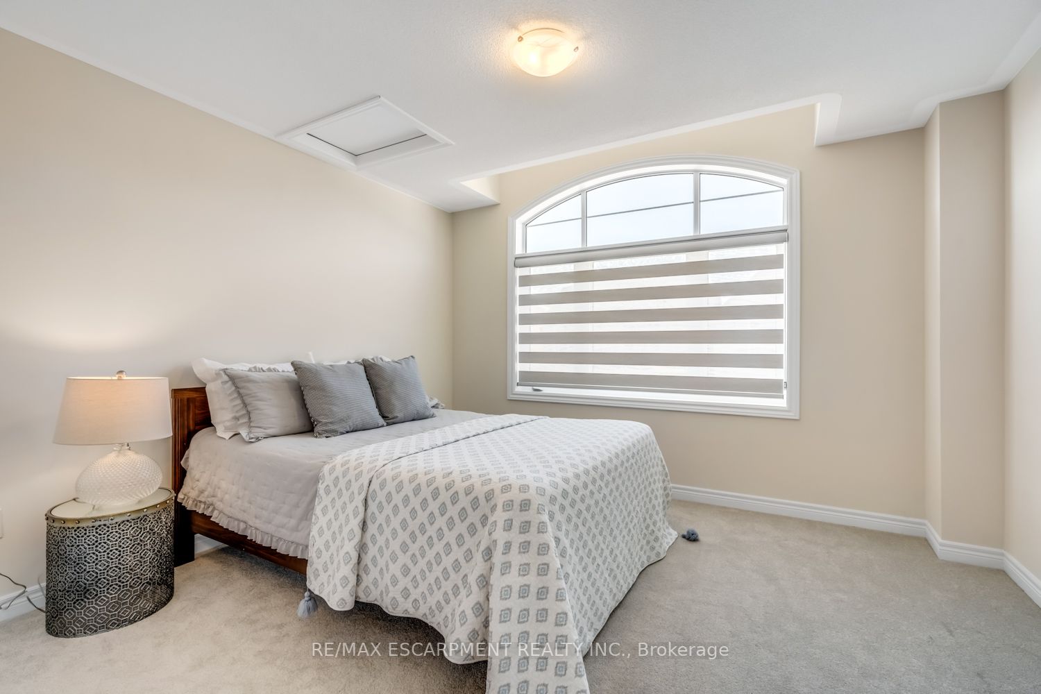 3916 Koenig Rd