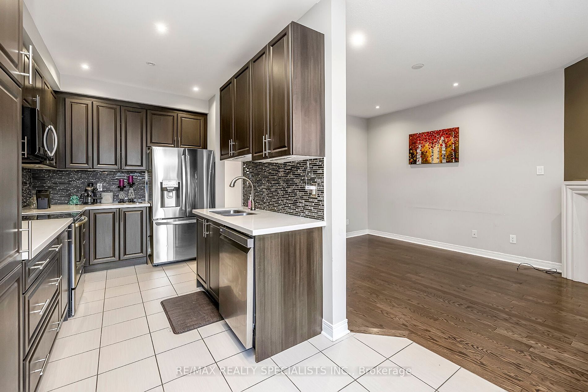 89 Sky Harbour Dr