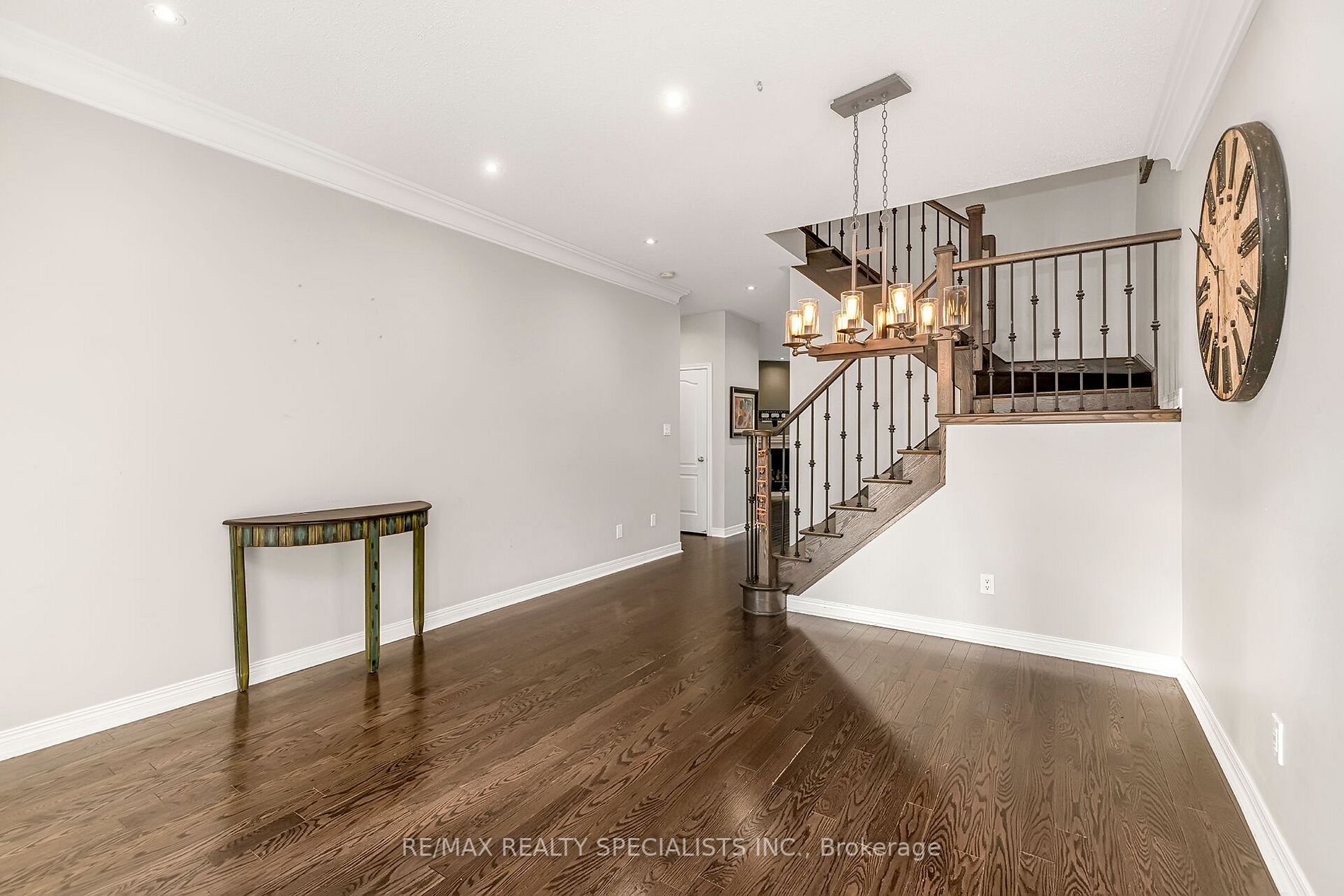 89 Sky Harbour Dr