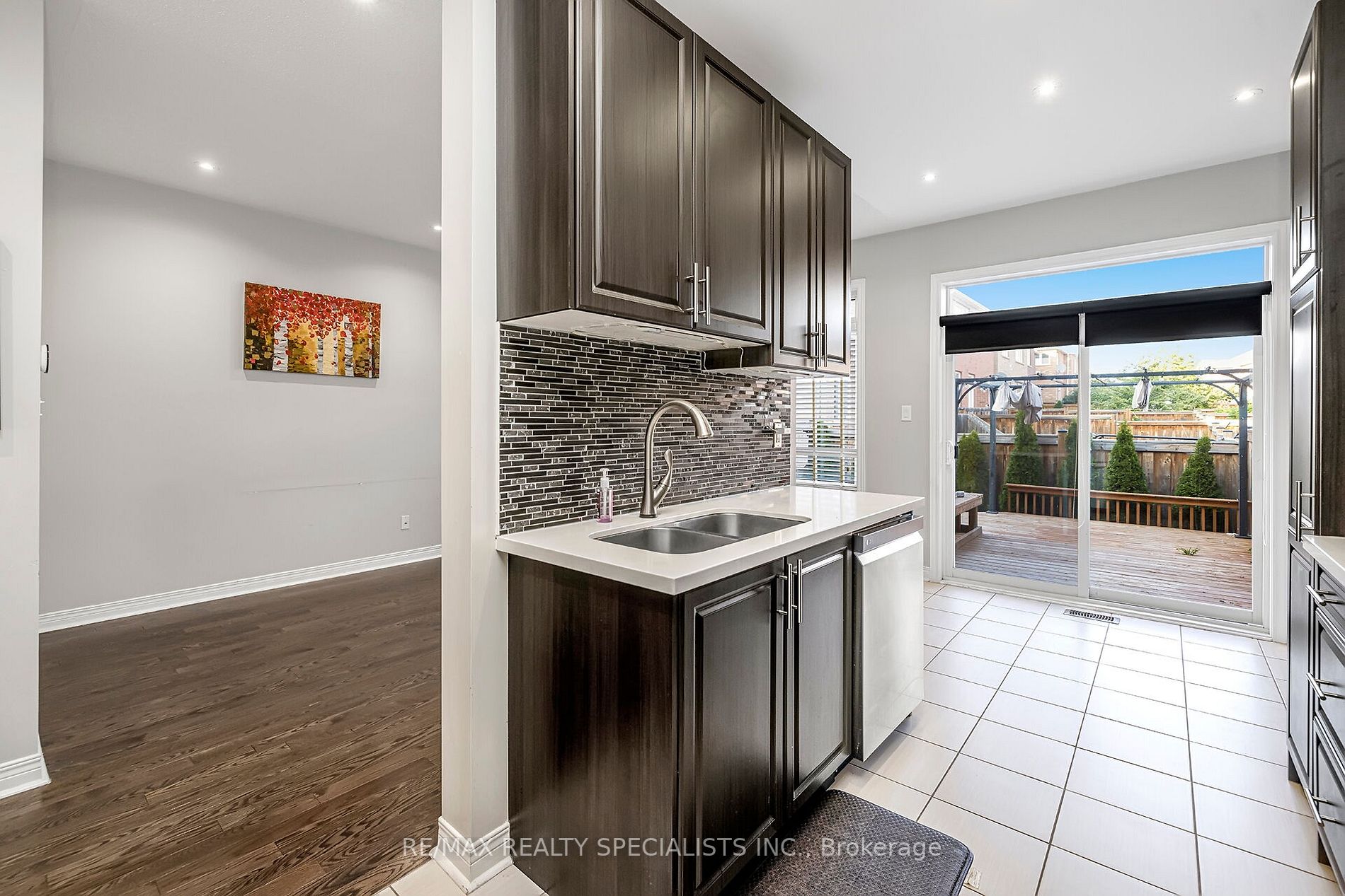 89 Sky Harbour Dr