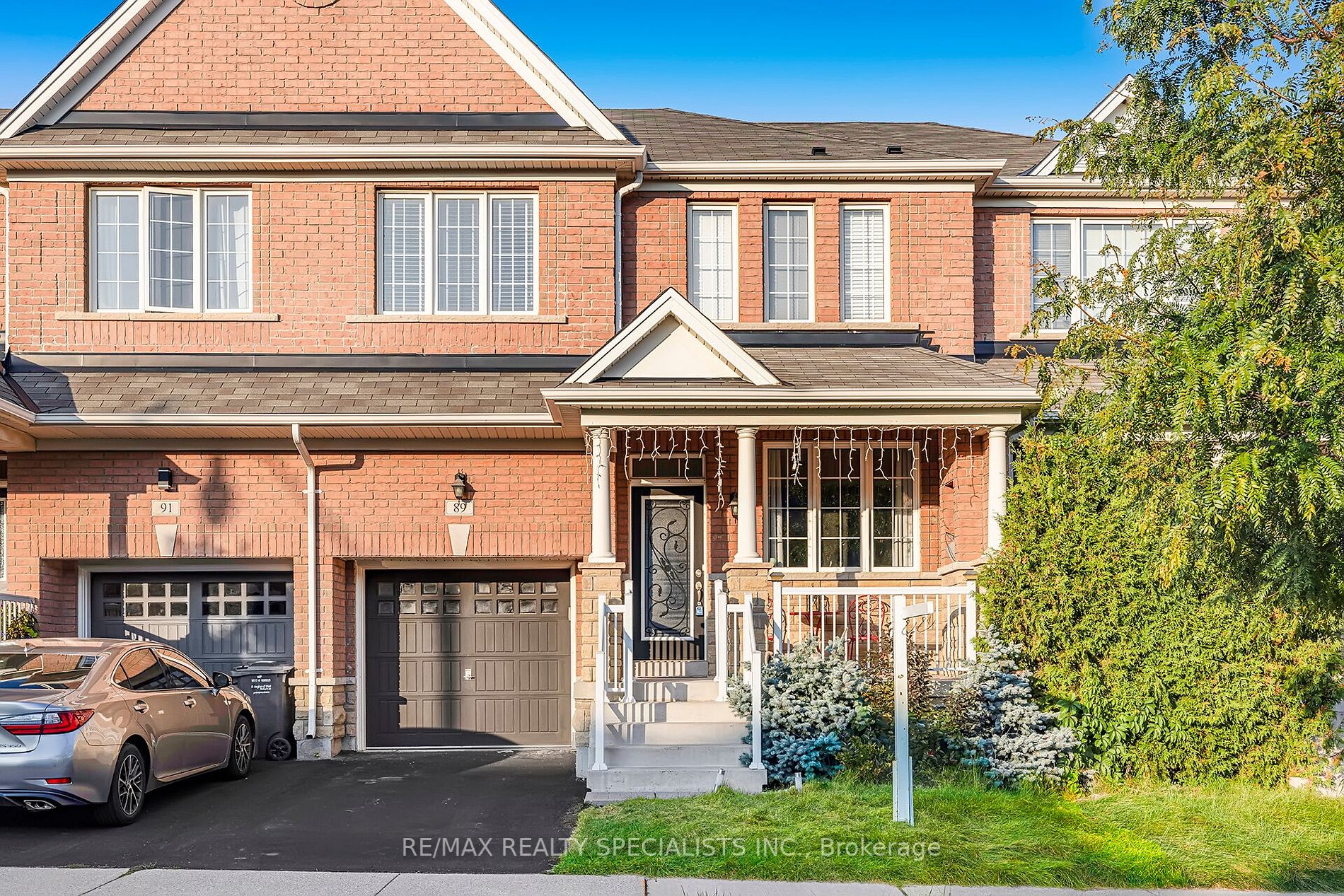 89 Sky Harbour Dr