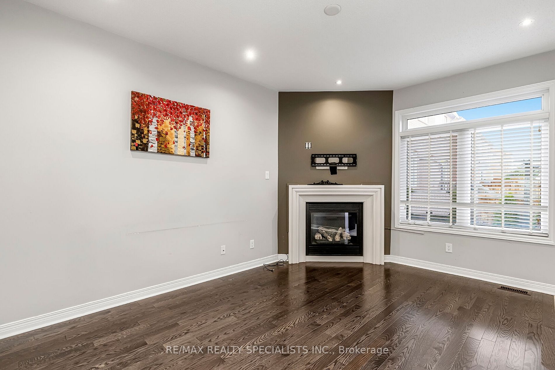 89 Sky Harbour Dr