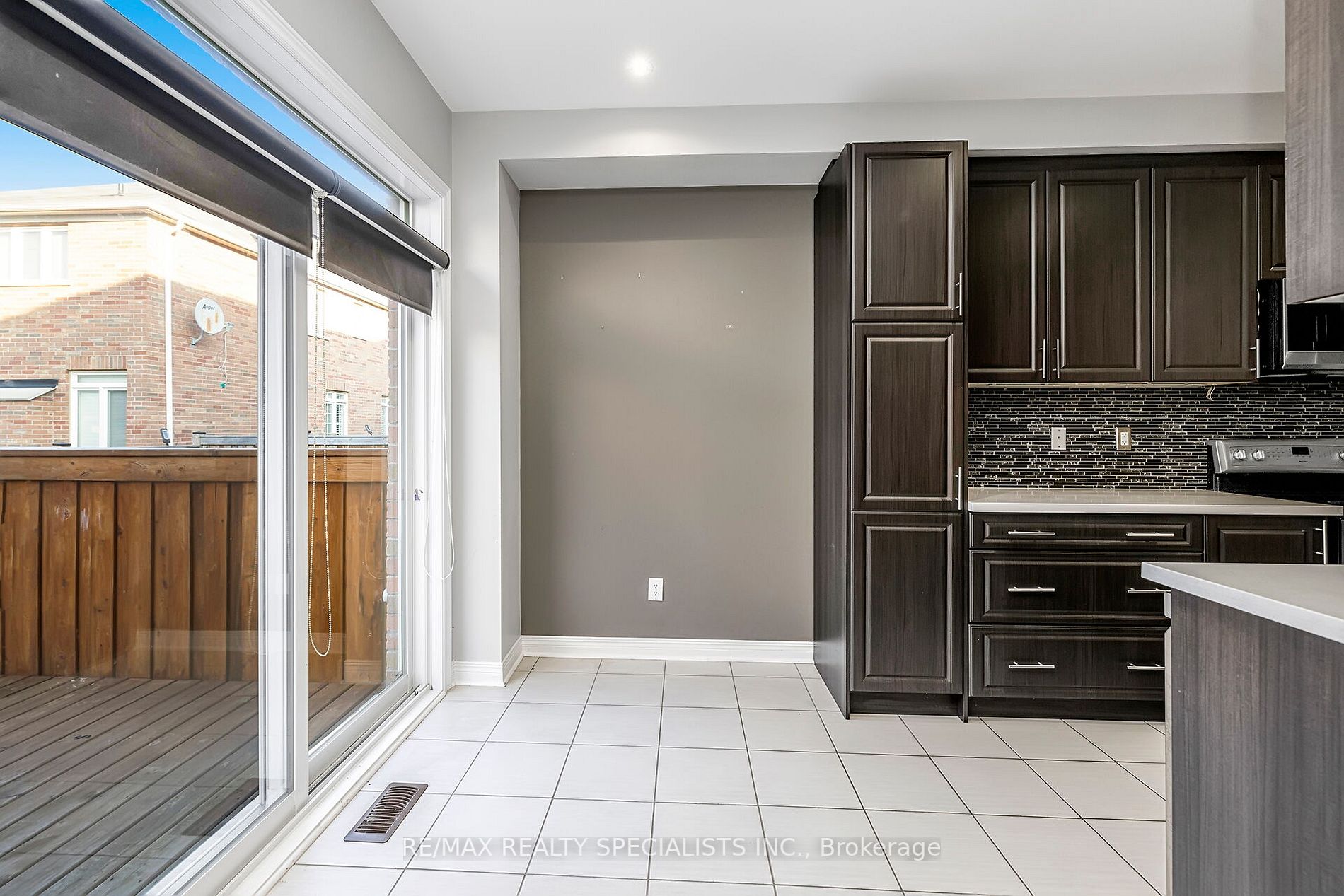 89 Sky Harbour Dr