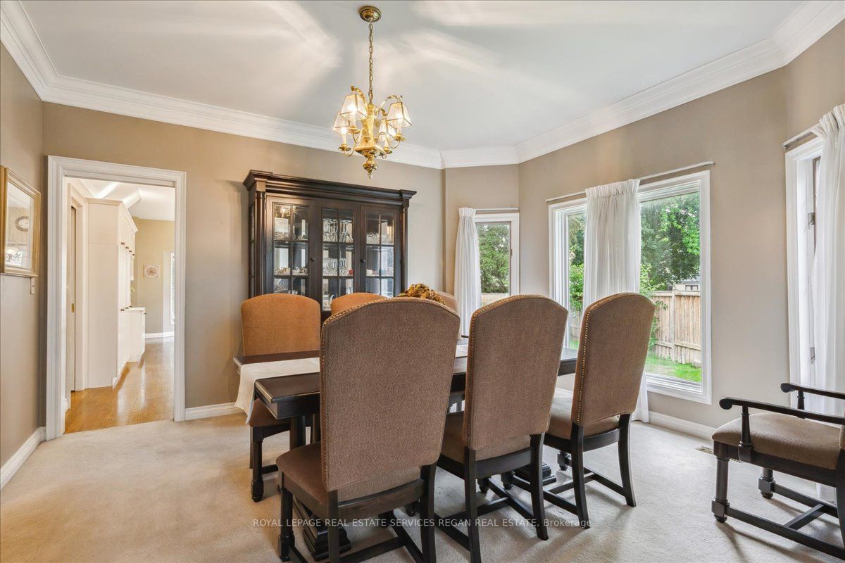 1935 Calgary Court
