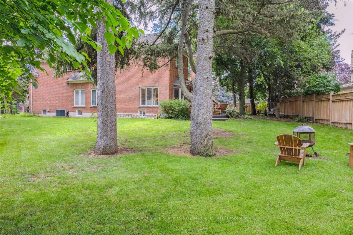 1935 Calgary Court