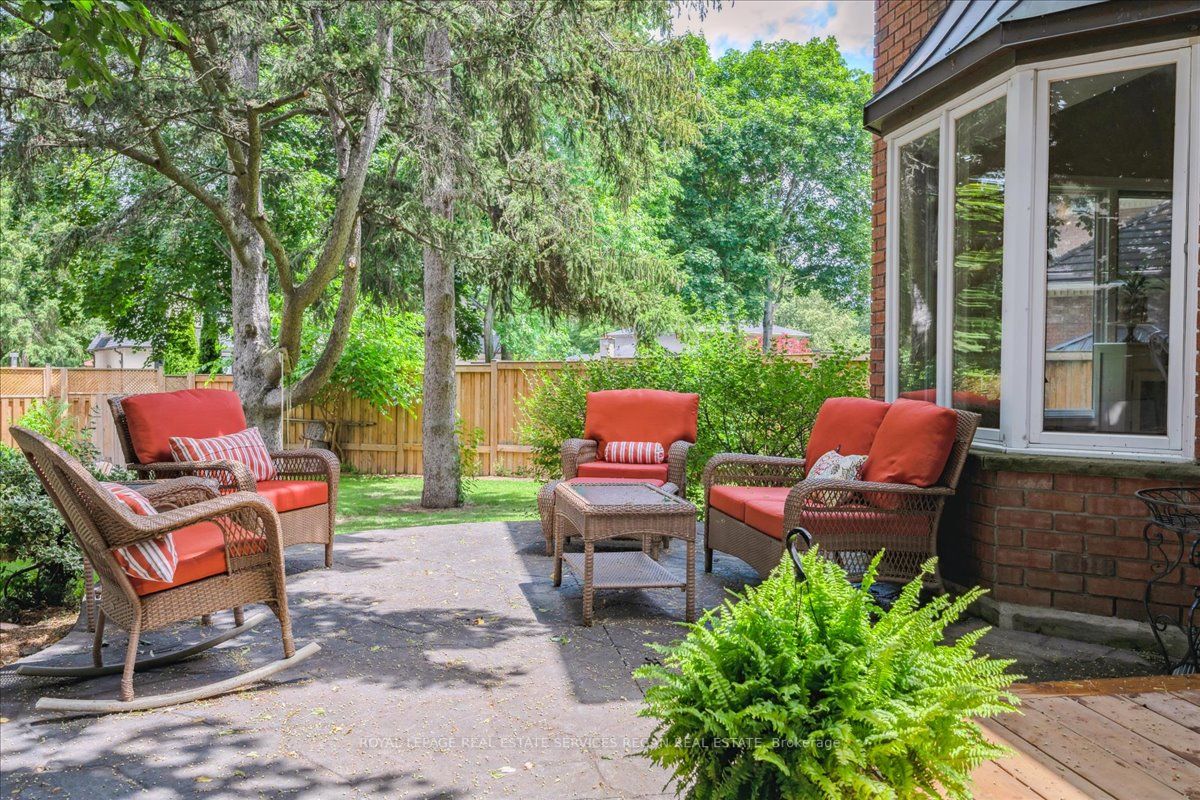 1935 Calgary Court
