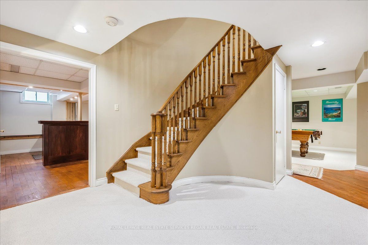 1935 Calgary Court