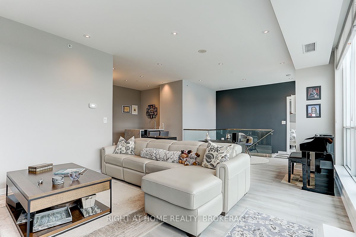 3985 GRAND PARK Drive, #PH2803