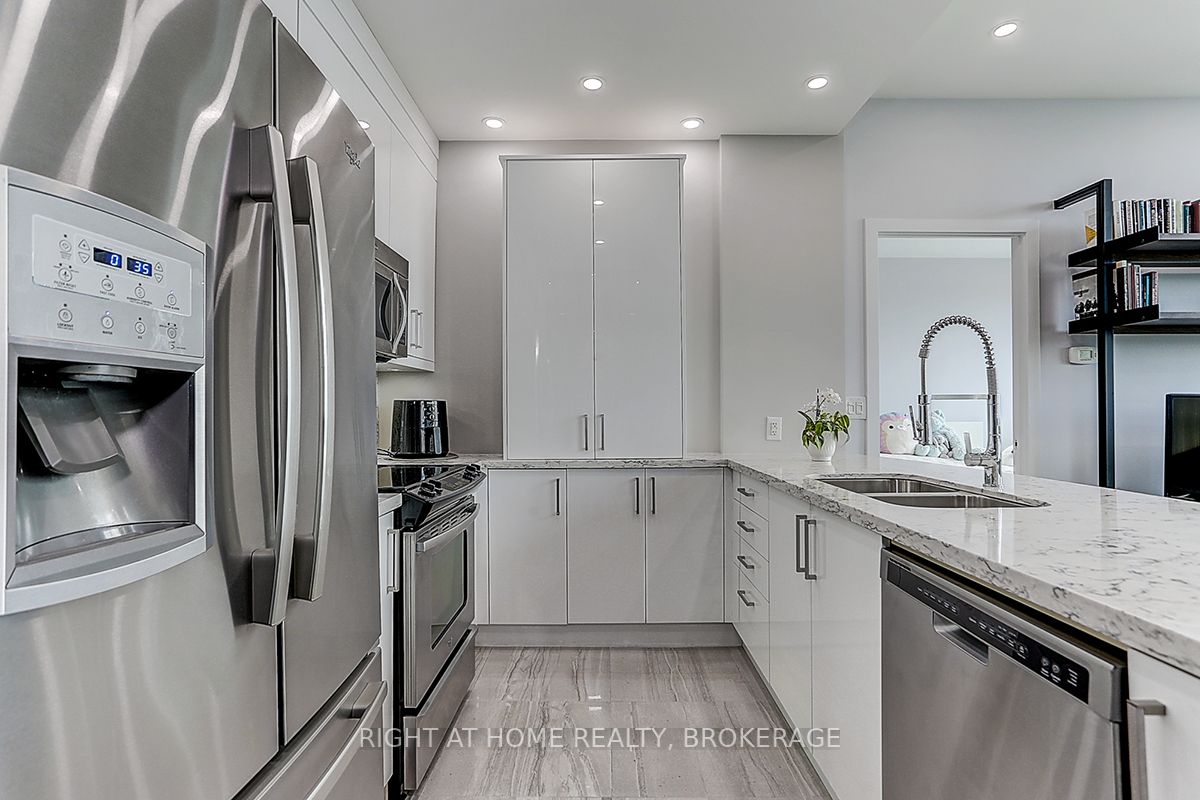 3985 GRAND PARK Drive, #PH2803