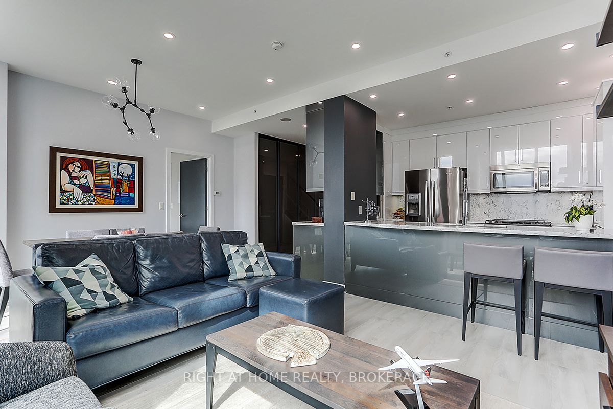 3985 GRAND PARK Drive, #PH2803