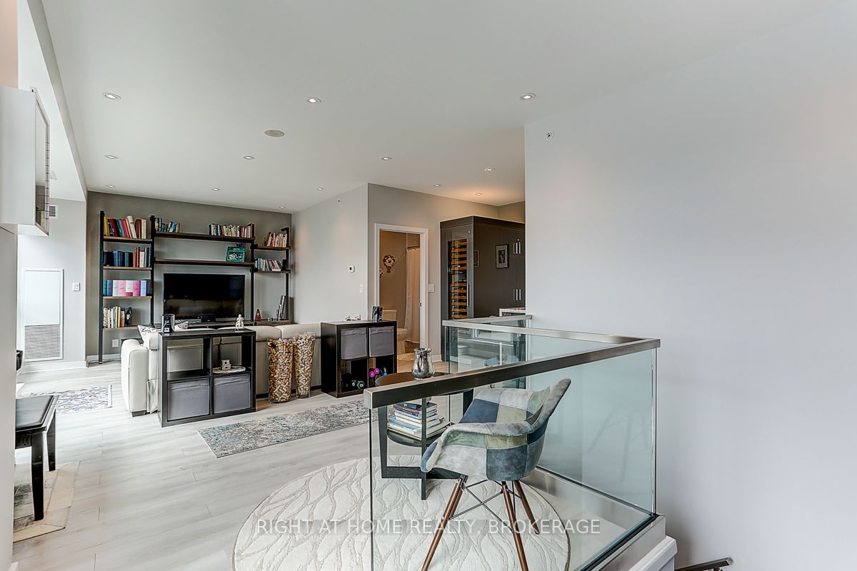 3985 GRAND PARK Drive, #PH2803