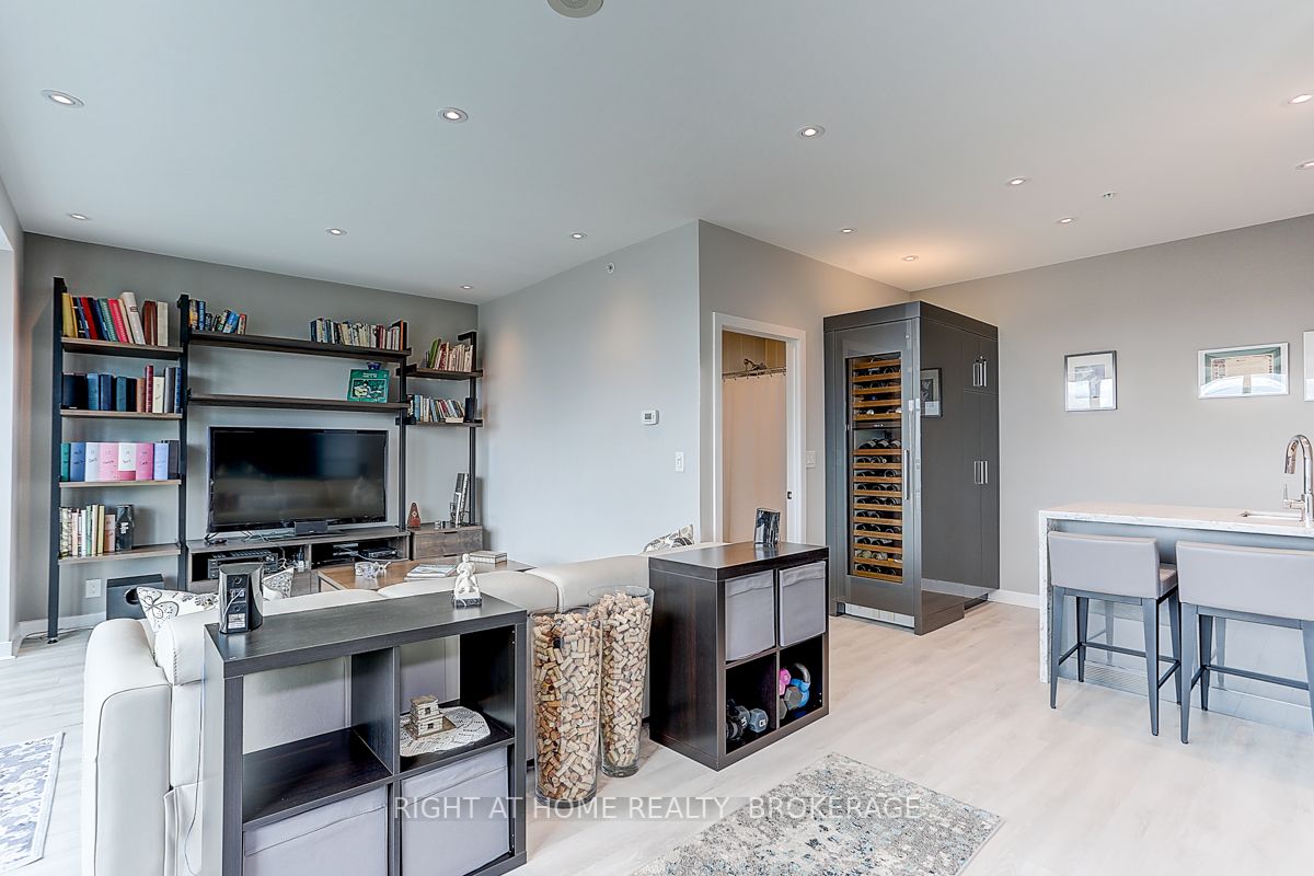 3985 GRAND PARK Drive, #PH2803