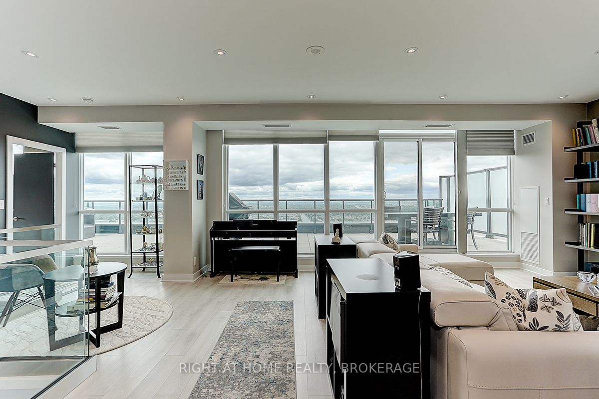 3985 GRAND PARK Drive, #PH2803