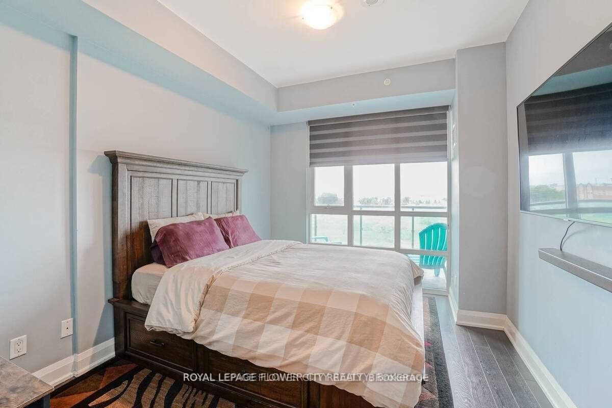 55 Yorkland Boulevard W, #305
