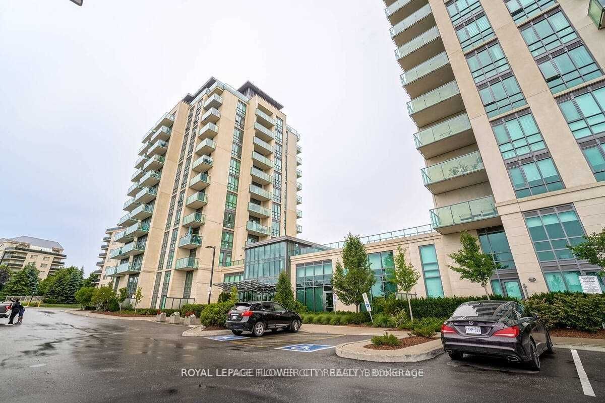 55 Yorkland Blvd W, #305