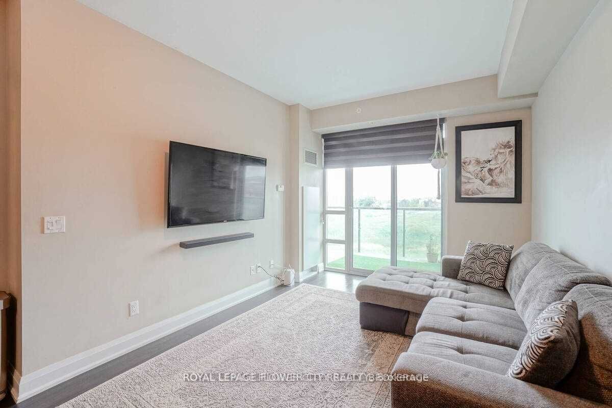 55 Yorkland Boulevard W, #305