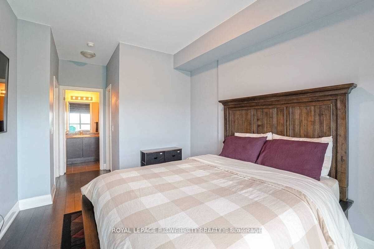 55 Yorkland Boulevard W, #305