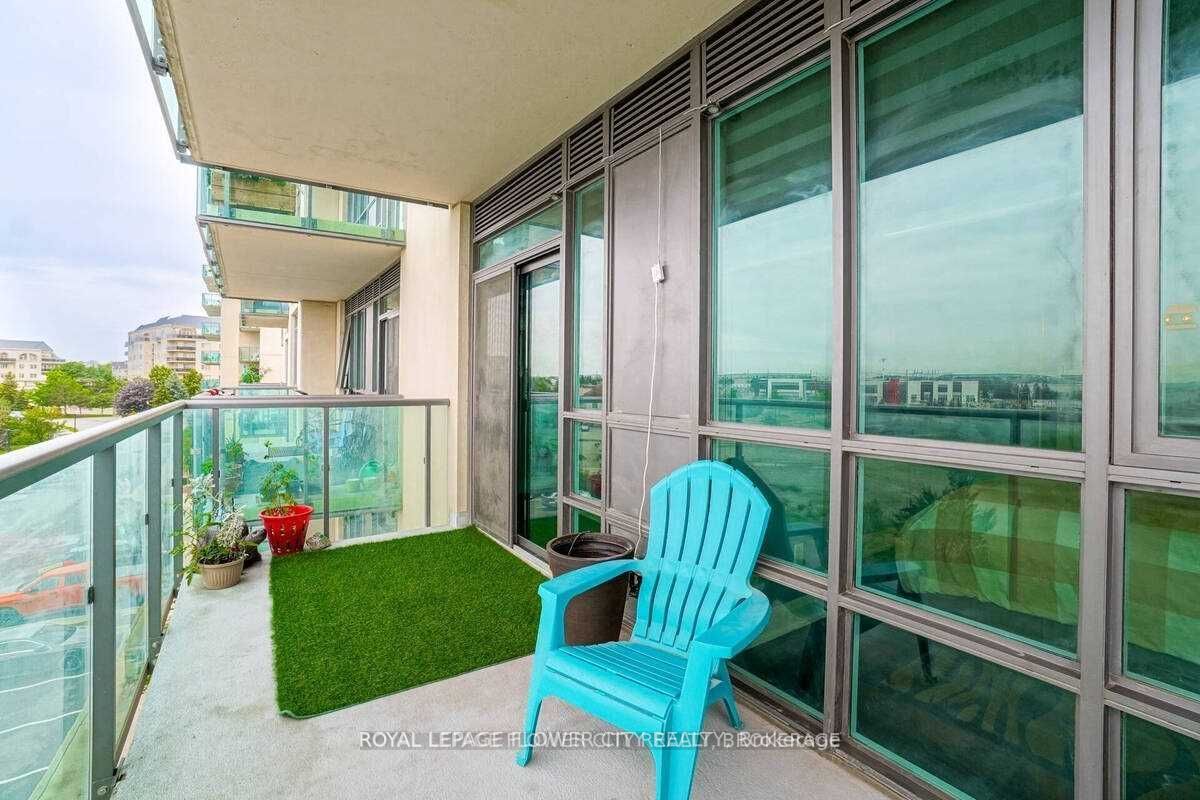 55 Yorkland Boulevard W, #305